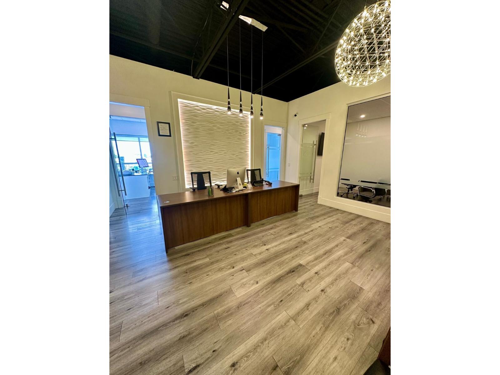 201 8028 128 Street, Surrey, British Columbia  V3W 4E9 - Photo 2 - C8074388