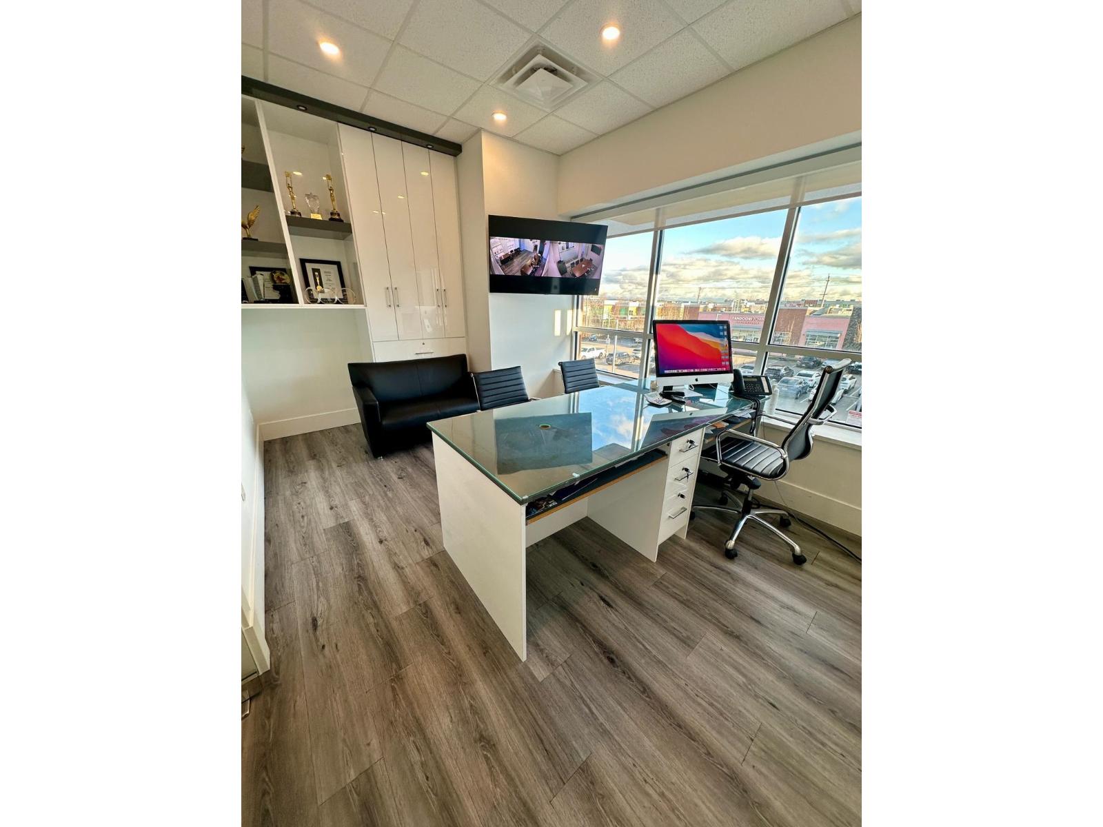 201 8028 128 Street, Surrey, British Columbia  V3W 4E9 - Photo 3 - C8074388