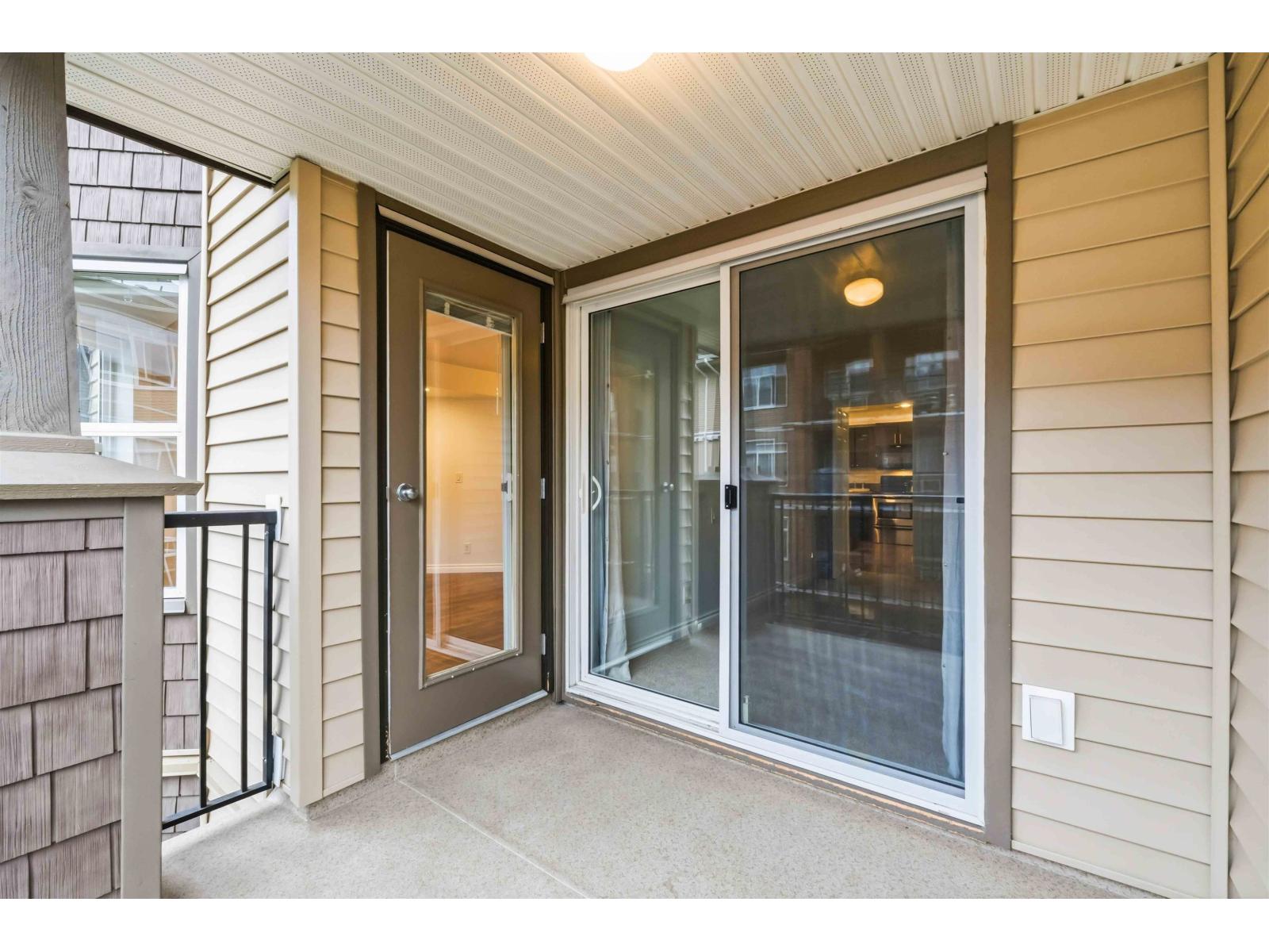 301 5488 198 Street, Langley, British Columbia  V3A 1G2 - Photo 35 - R3075864