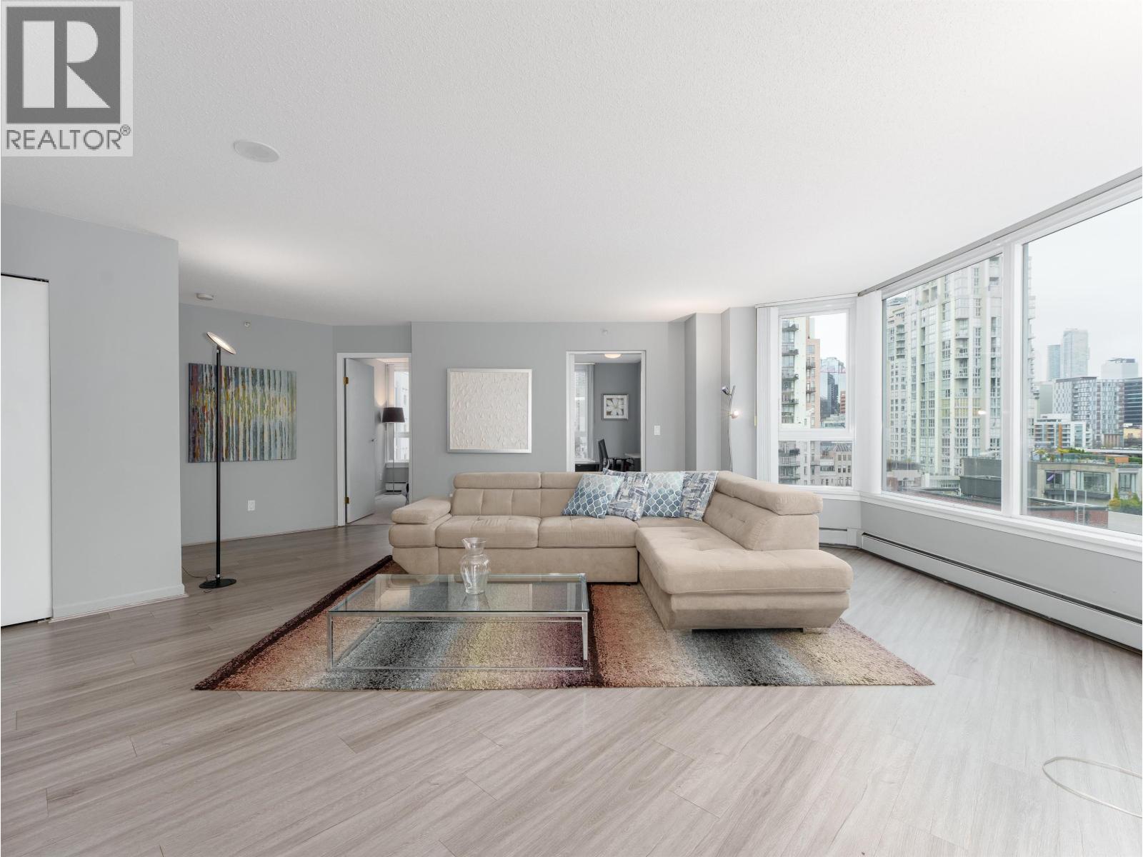 1306 388 Drake Street, Vancouver, British Columbia  V6B 6A8 - Photo 1 - R3075615