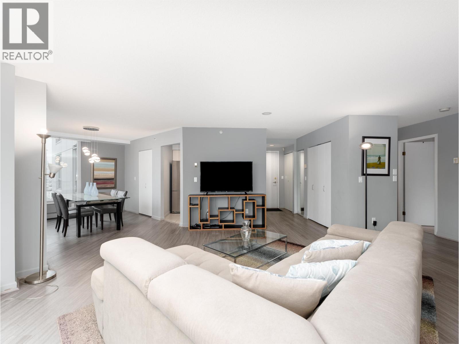 1306 388 Drake Street, Vancouver, British Columbia  V6B 6A8 - Photo 3 - R3075615