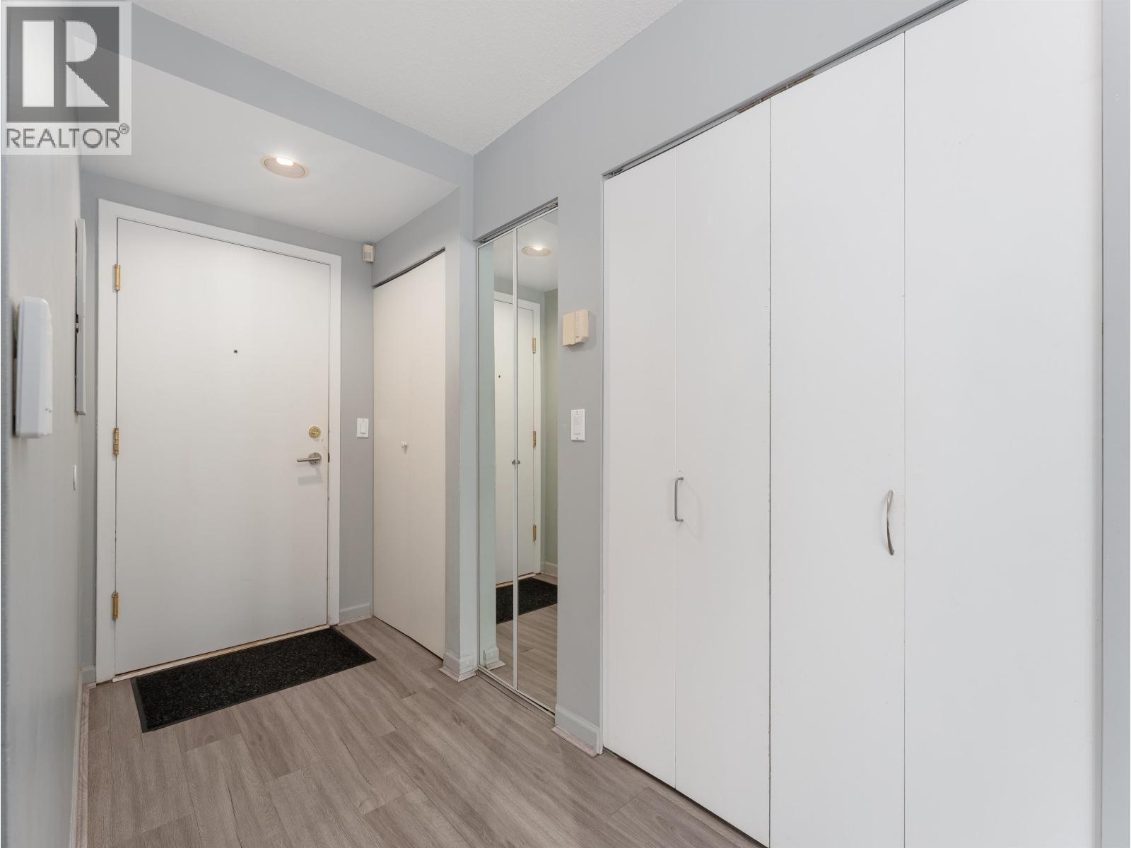 1306 388 Drake Street, Vancouver, British Columbia  V6B 6A8 - Photo 15 - R3075615