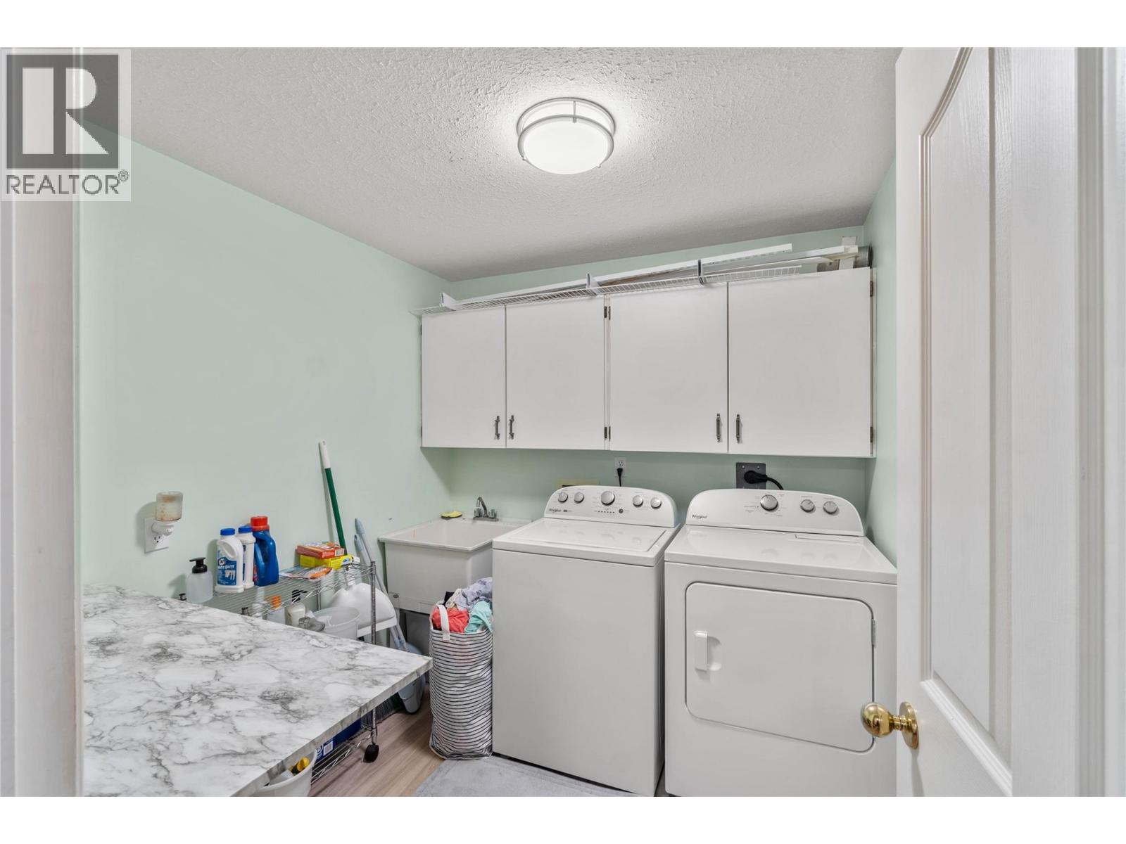 1064 Fleetwood Place, Kamloops, British Columbia  V2B 8J4 - Photo 16 - 10371892