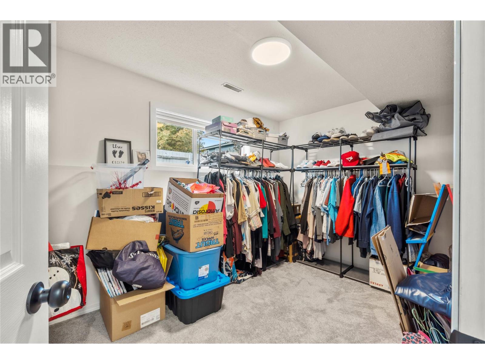 1064 Fleetwood Place, Kamloops, British Columbia  V2B 8J4 - Photo 33 - 10371892