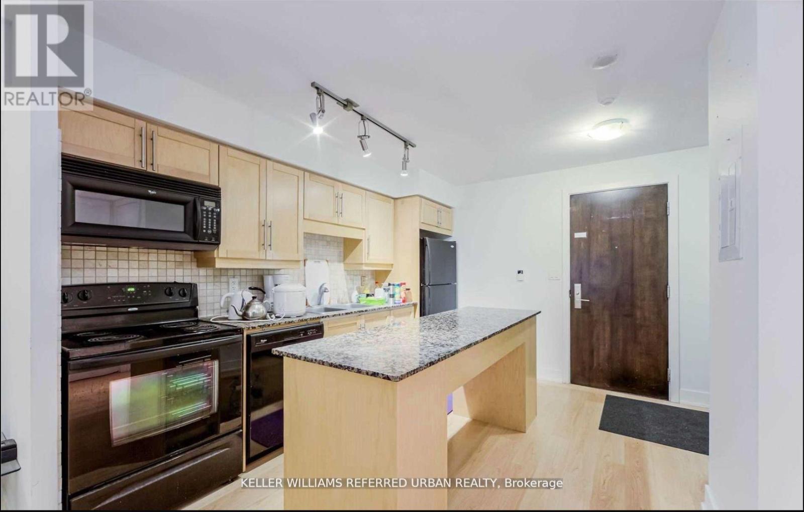 810 - 20 Blue Jays Way, Toronto, Ontario  M5V 3W6 - Photo 4 - C12663376