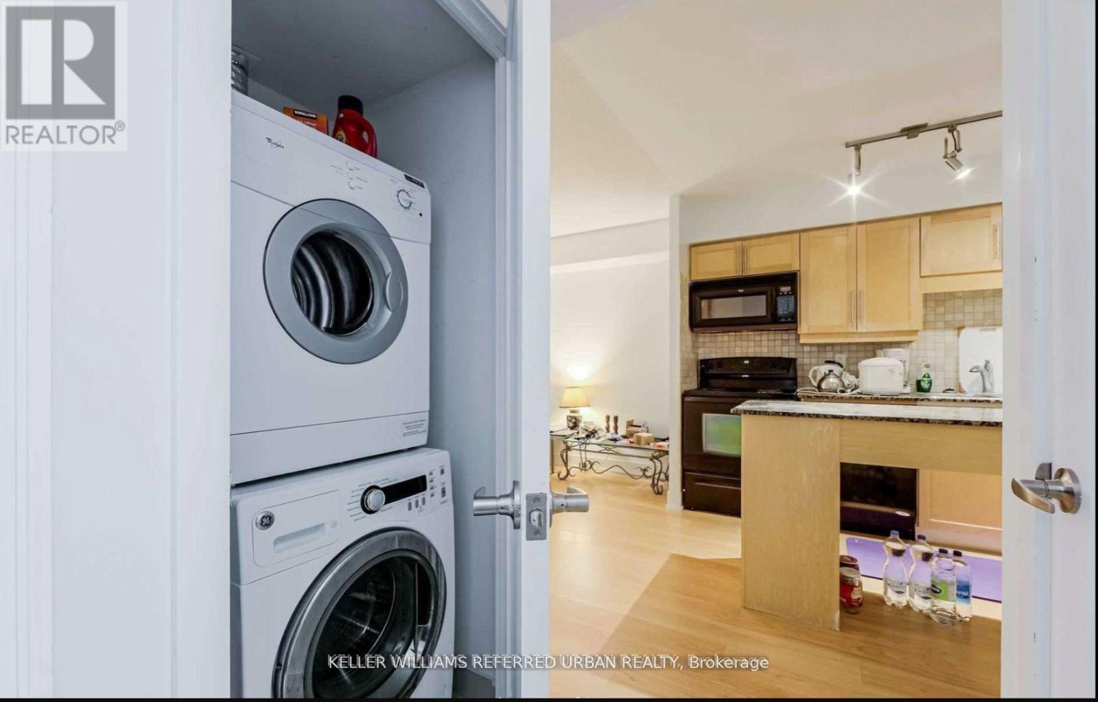 810 - 20 Blue Jays Way, Toronto, Ontario  M5V 3W6 - Photo 7 - C12663376