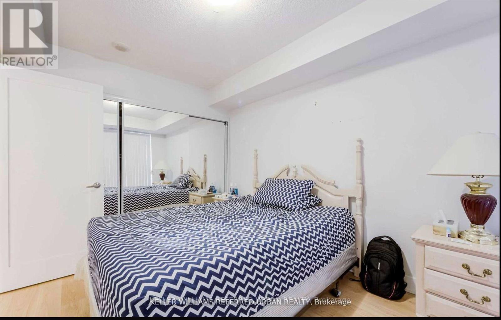 810 - 20 Blue Jays Way, Toronto, Ontario  M5V 3W6 - Photo 9 - C12663376