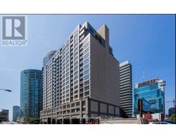 810 - 20 BLUE JAYS WAY, Toronto, Ontario