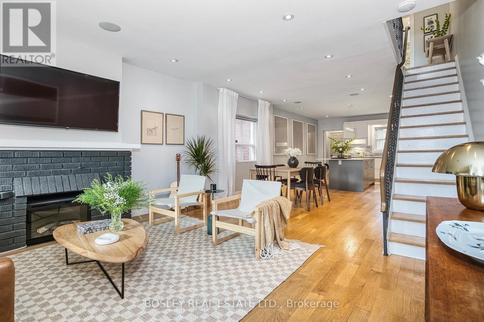 38 Halton Street, Toronto, Ontario  M6J 1R3 - Photo 3 - C12663432