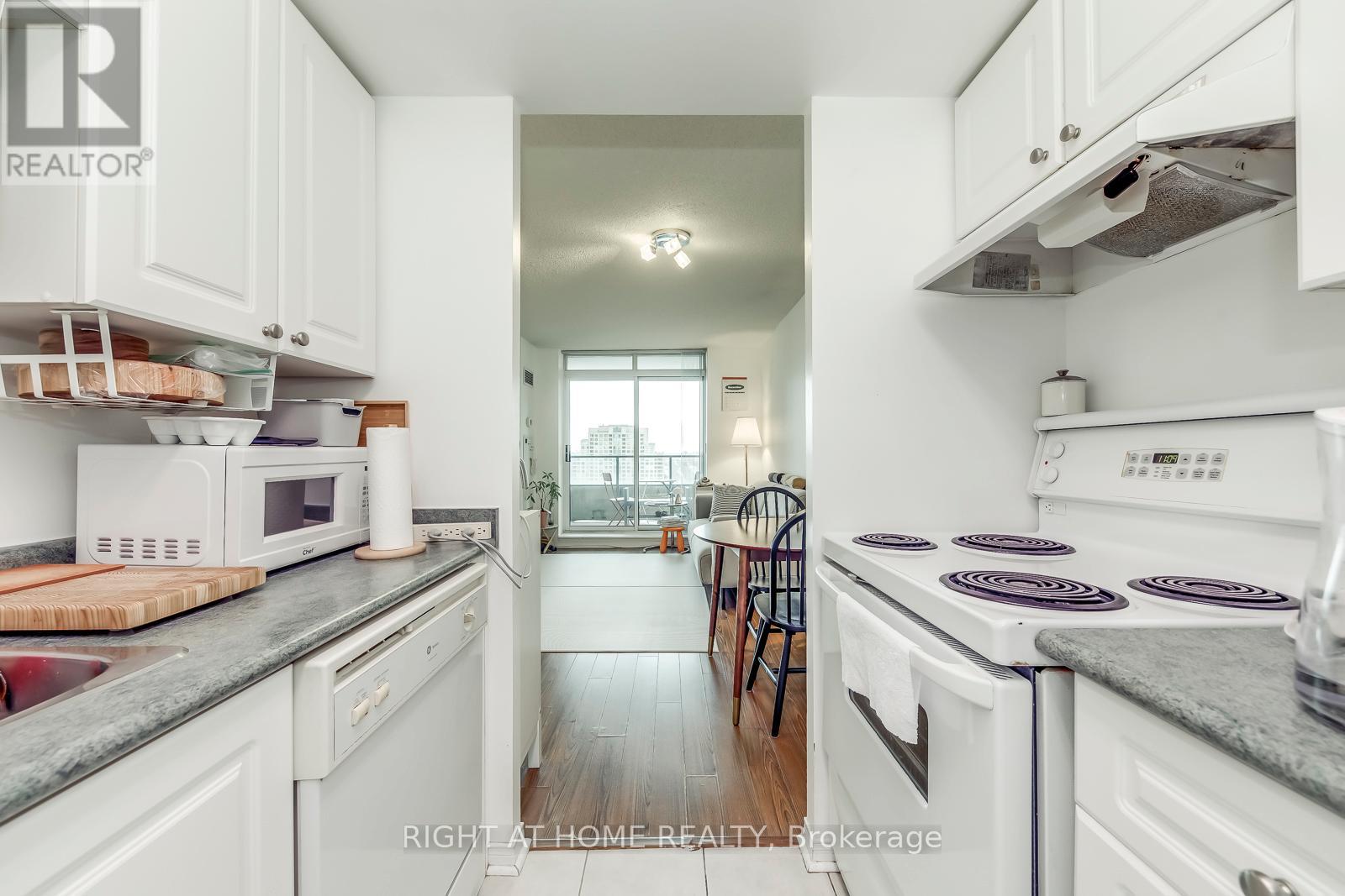 1821 - 233 Beecroft Road, Toronto, Ontario  M2N 6Z9 - Photo 19 - C12663460