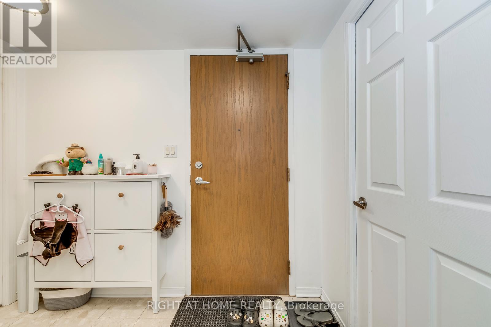 1821 - 233 Beecroft Road, Toronto, Ontario  M2N 6Z9 - Photo 9 - C12663460