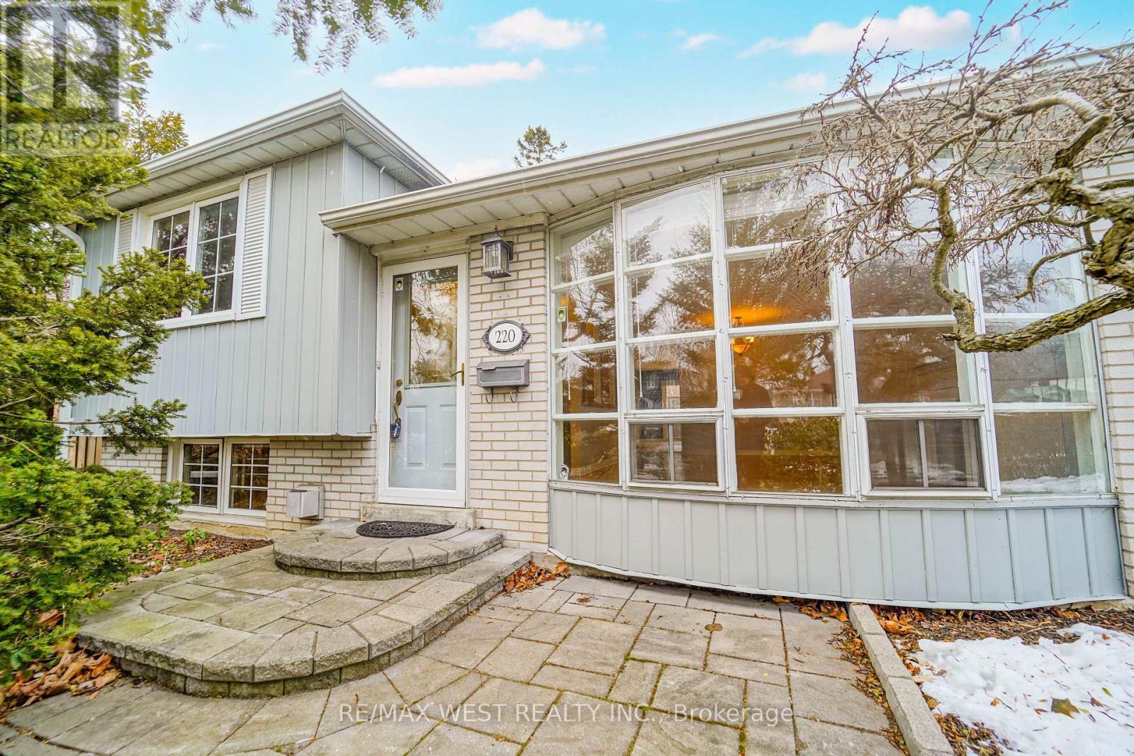 220 Catalina Drive, Toronto, Ontario  M1E 1B7 - Photo 2 - E12663462