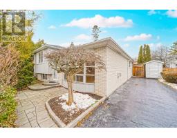 220 CATALINA DRIVE, Toronto, Ontario
