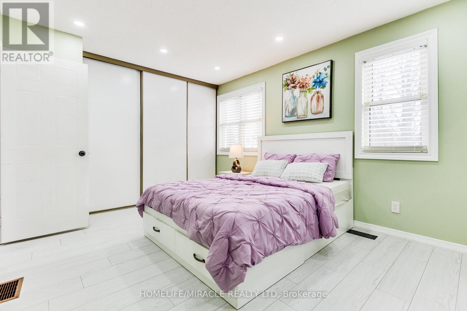 33 Mossgrove Court, Clarington, Ontario  L1E 1P3 - Photo 18 - E12659784