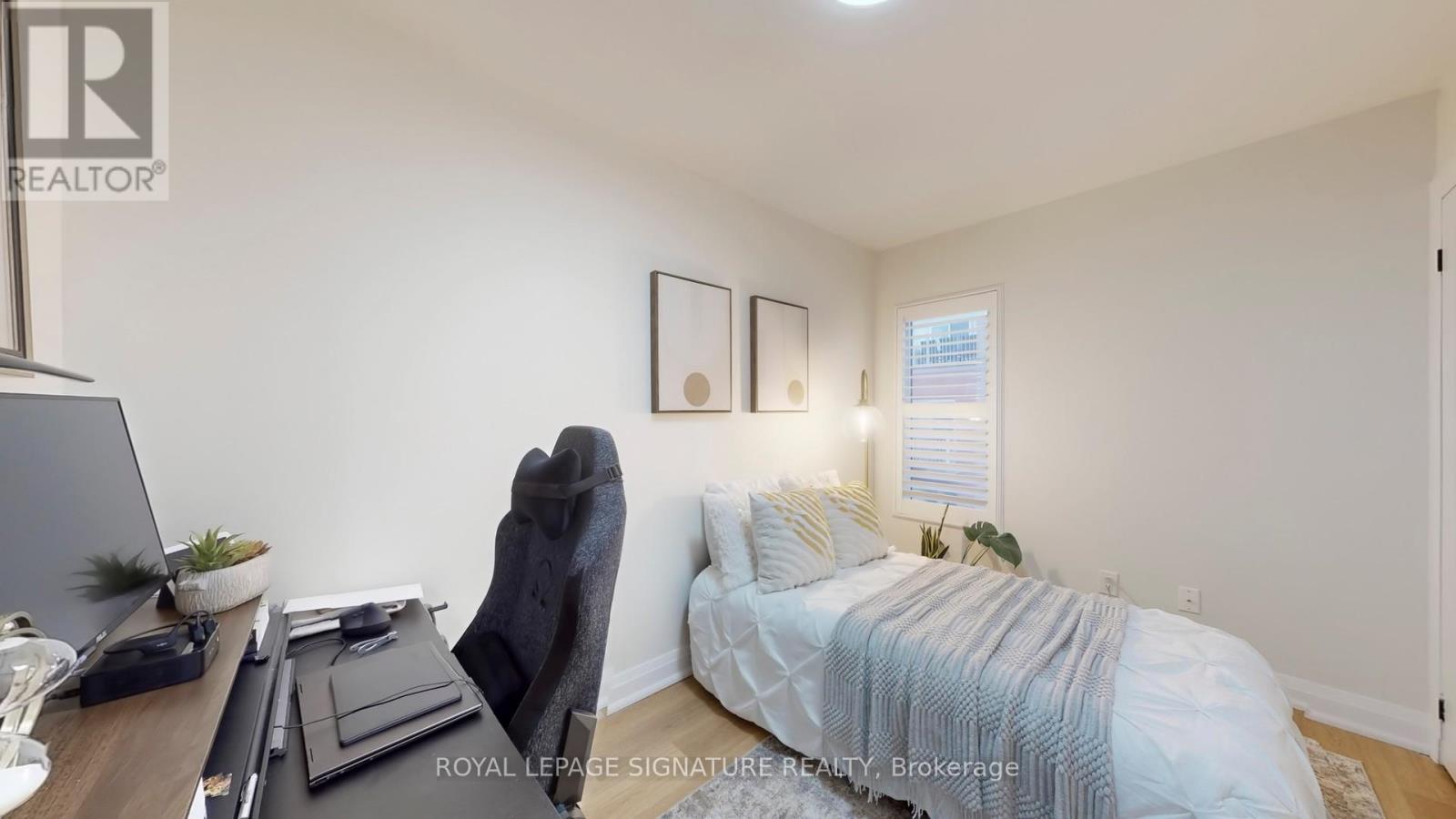 226 - 25 Turntable Crescent, Toronto, Ontario  M6H 4K8 - Photo 10 - W12640418