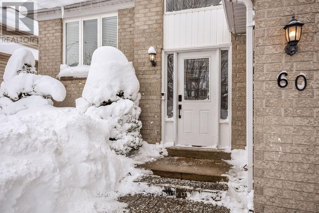 60 Leggott Avenue, Barrie (Painswick North), Ontario  L4N 8B1 - Photo 3 - S12663466