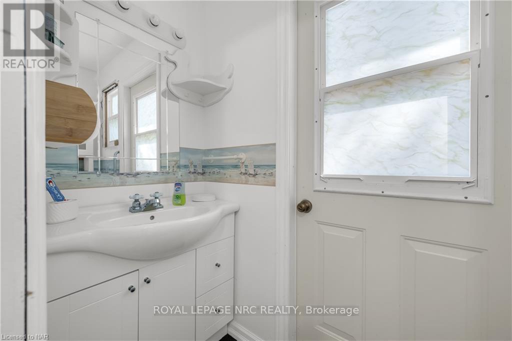 8 Hoover Point Lane, Haldimand, Ontario  N0A 1P0 - Photo 24 - X9412725