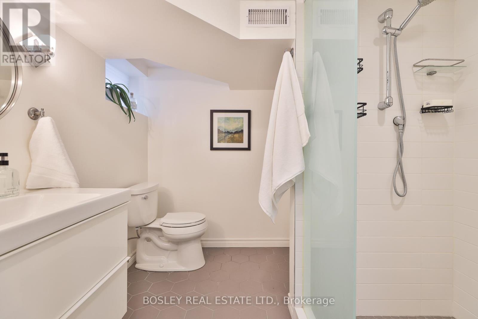 6 Westminster Avenue, Toronto, Ontario  M6R 1N4 - Photo 39 - W12663354