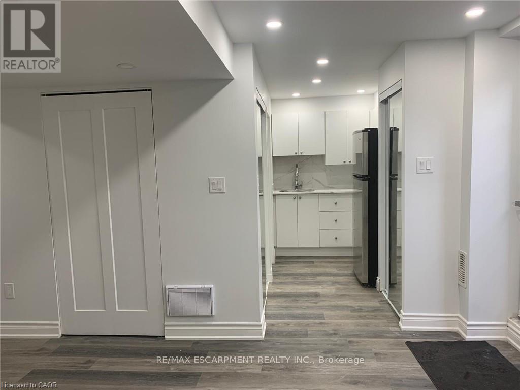 Basement - 1005 Farmstead Drive, Milton, Ontario  L9T 8G2 - Photo 16 - W12663358