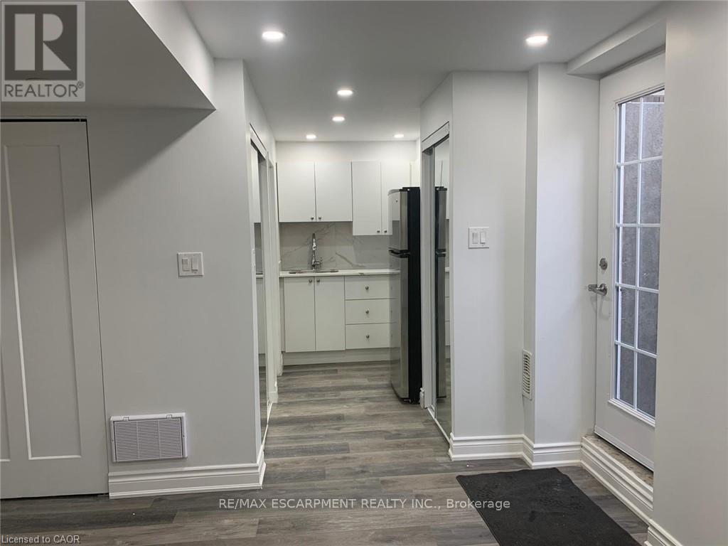 Basement - 1005 Farmstead Drive, Milton, Ontario  L9T 8G2 - Photo 17 - W12663358