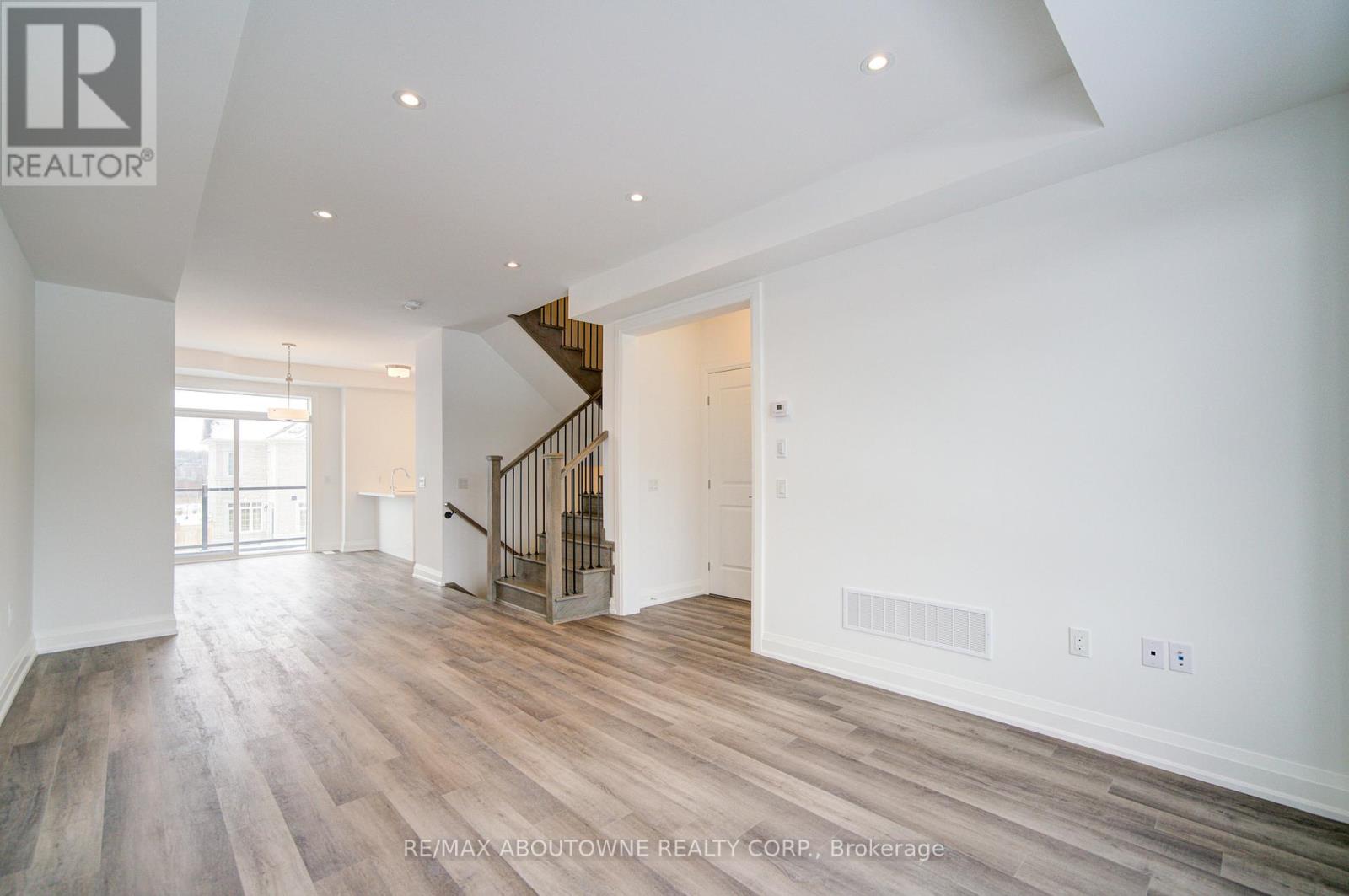 3172 Sixth Line, Oakville, Ontario  L6M 5T2 - Photo 10 - W12663362