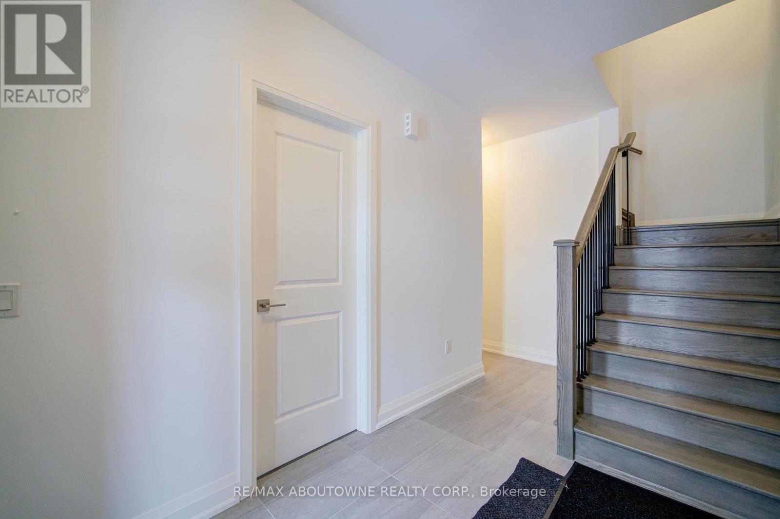 3172 Sixth Line, Oakville, Ontario  L6M 5T2 - Photo 3 - W12663362
