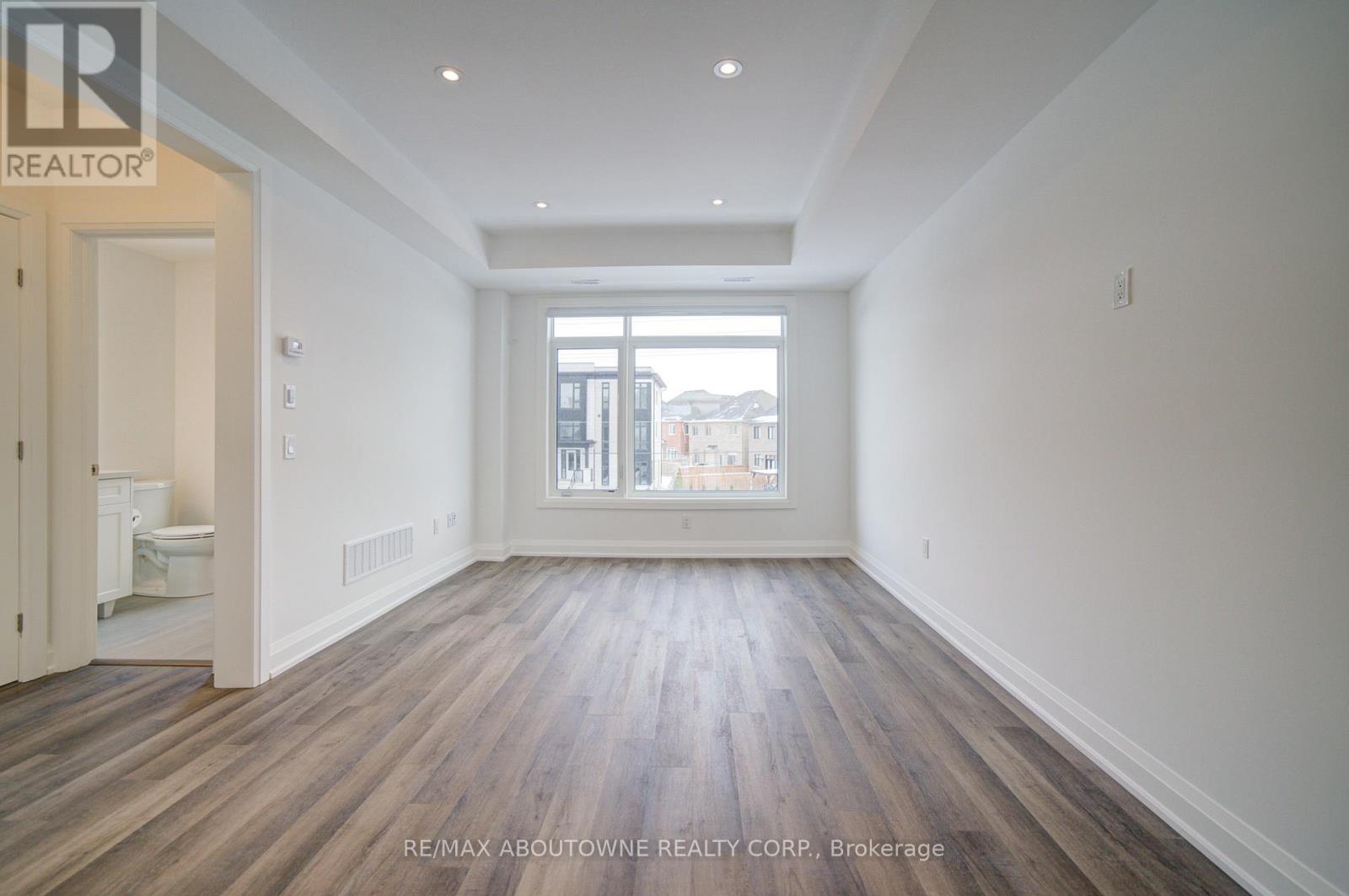 3172 Sixth Line, Oakville, Ontario  L6M 5T2 - Photo 9 - W12663362