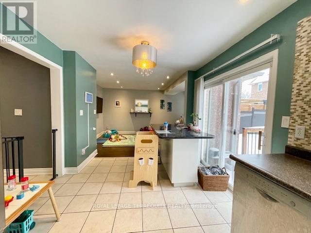 3240 Hunters Glen, Mississauga, Ontario  L5N 8M3 - Photo 8 - W12663400