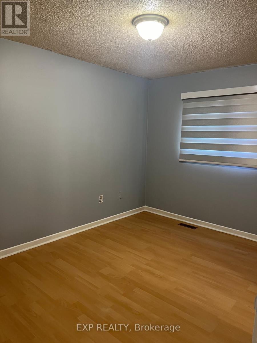 17 Calmist Crescent, Brampton, Ontario  L6Y 4L5 - Photo 7 - W12663418