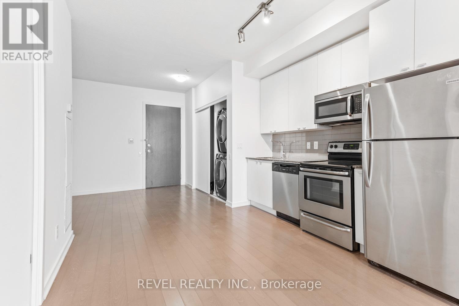 2504 - 105 The Queensway Avenue, Toronto, Ontario  M6S 5B5 - Photo 7 - W12663422