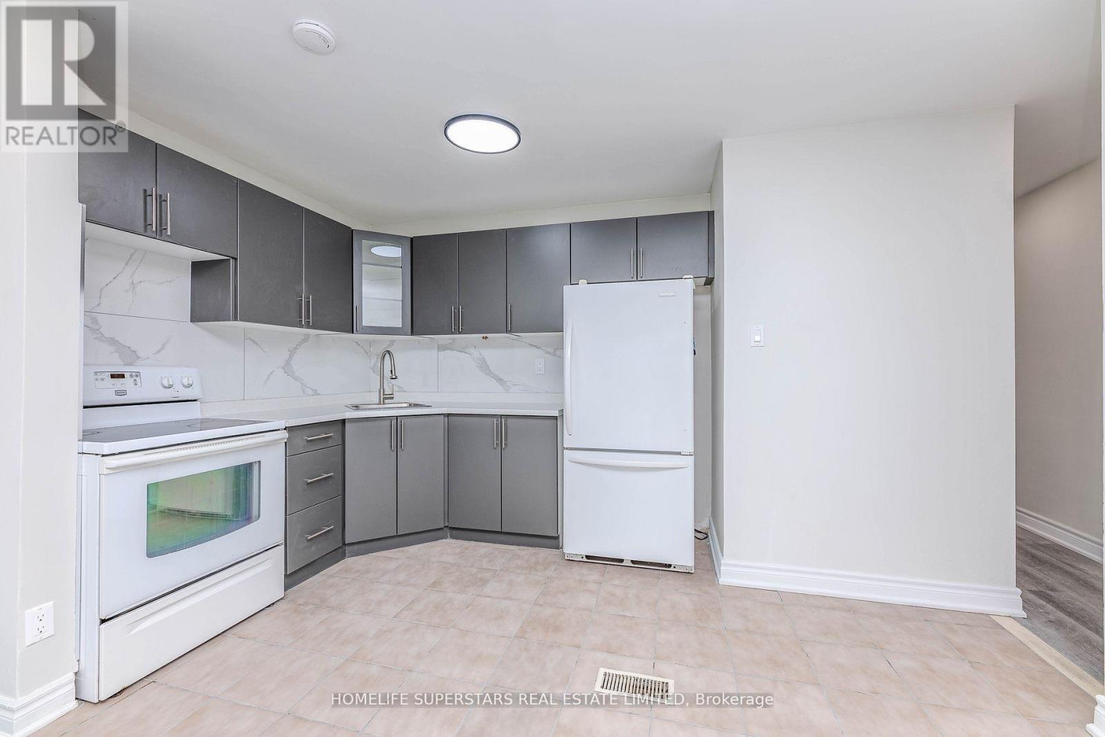 A - 1164 The Queensway, Toronto, Ontario  M8Z 1R5 - Photo 6 - W12663436