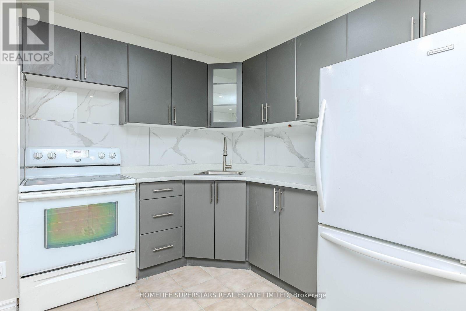 A - 1164 The Queensway, Toronto, Ontario  M8Z 1R5 - Photo 7 - W12663436