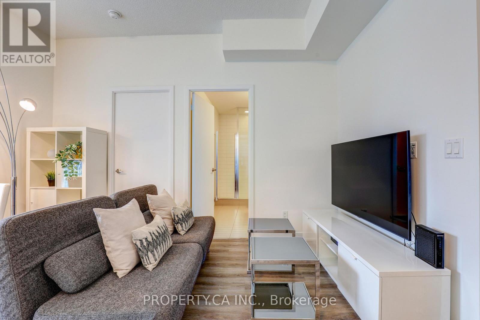 414 - 155 Legion Road, Toronto, Ontario  M8Y 0A7 - Photo 16 - W12663452