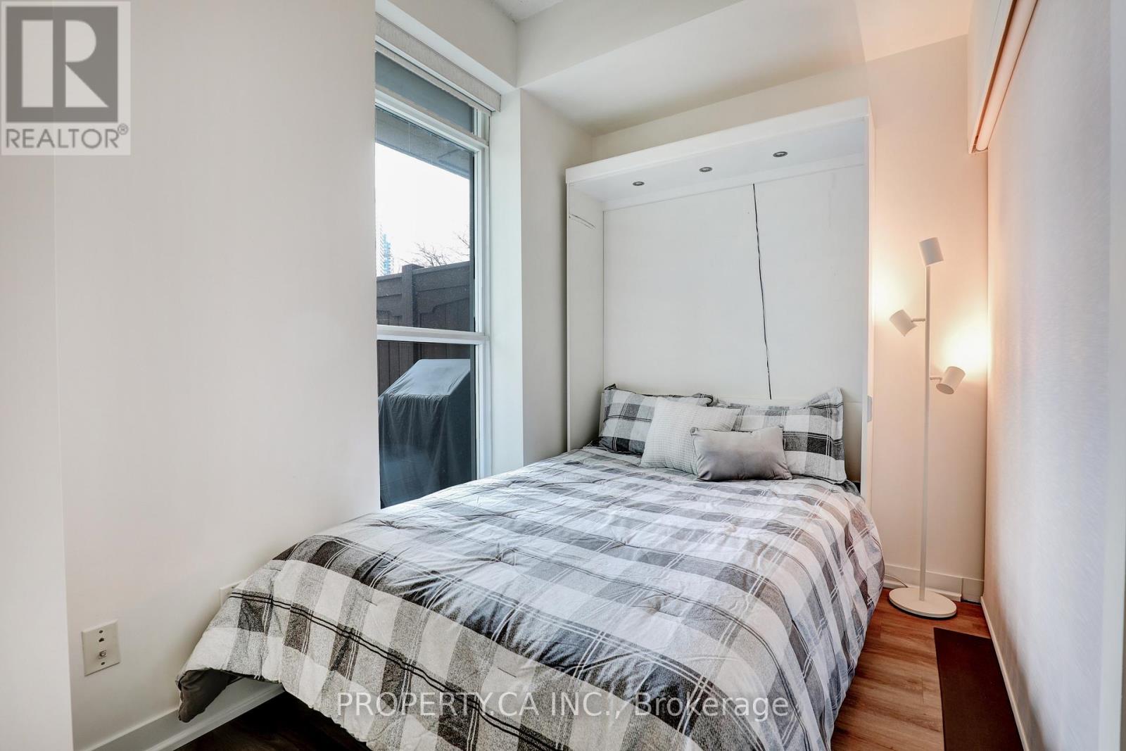 414 - 155 Legion Road, Toronto, Ontario  M8Y 0A7 - Photo 17 - W12663452