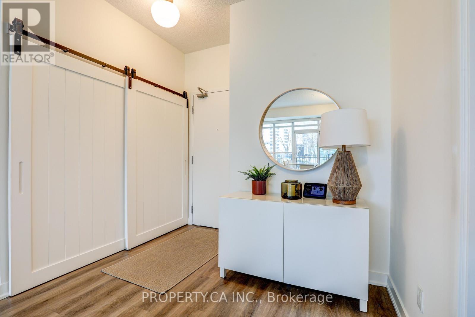 414 - 155 Legion Road, Toronto, Ontario  M8Y 0A7 - Photo 5 - W12663452