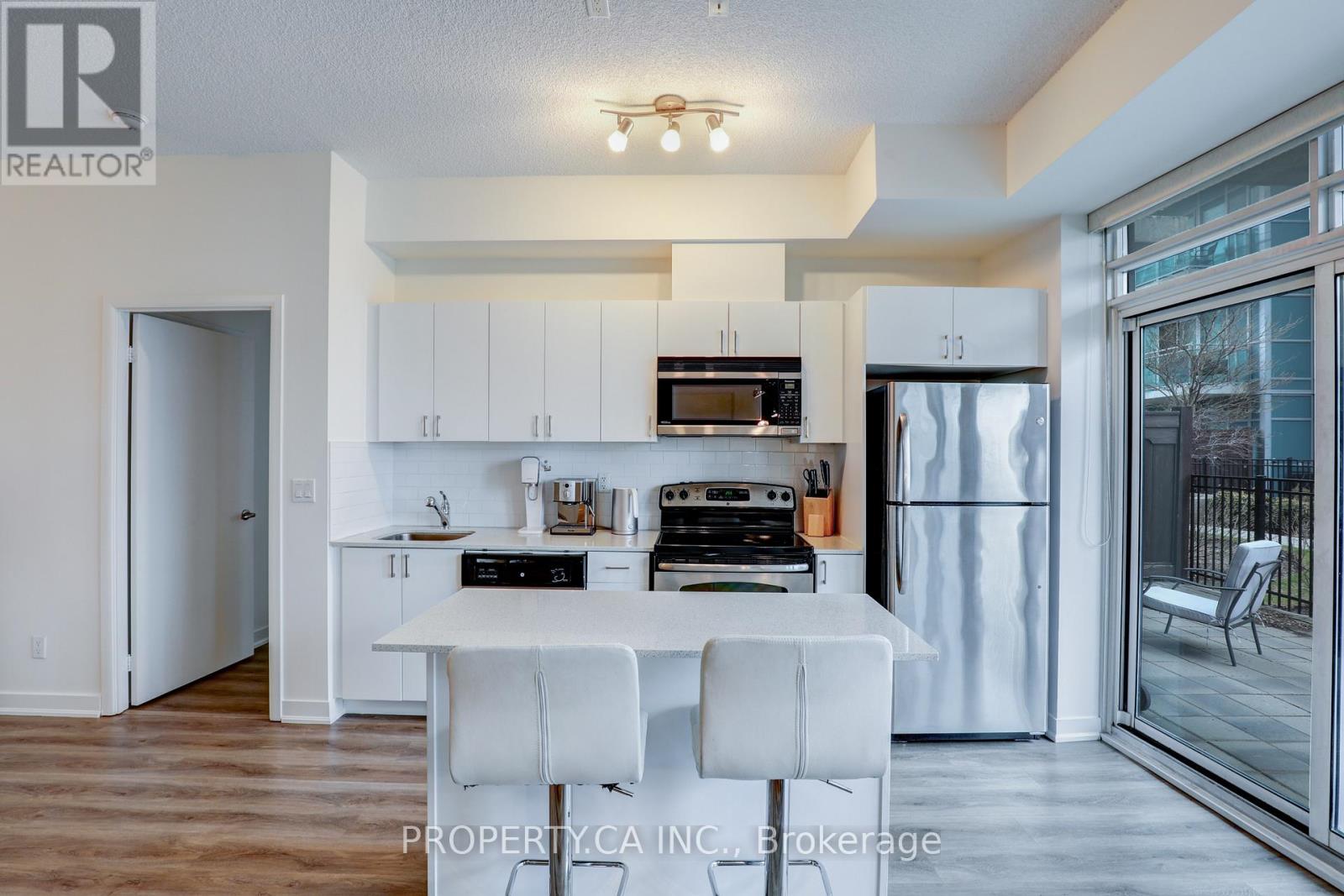 414 - 155 Legion Road, Toronto, Ontario  M8Y 0A7 - Photo 7 - W12663452