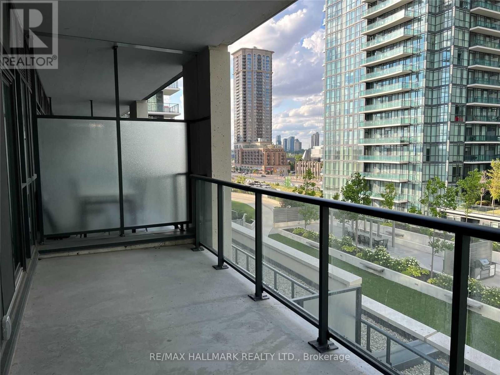 716 - 4055 Parkside Village Drive, Mississauga, Ontario  L5B 0K8 - Photo 10 - W12663474