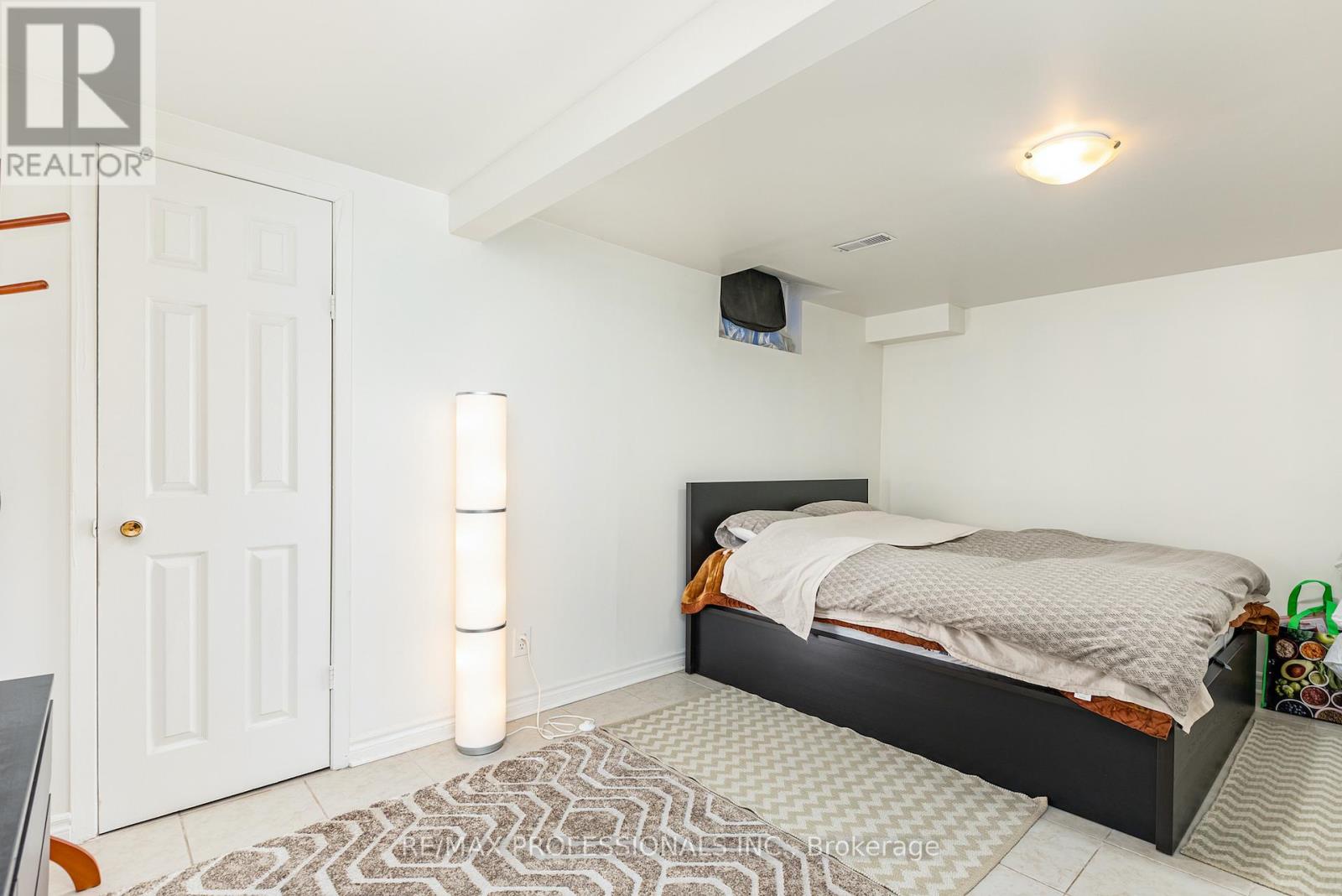 A - 5214 Springbok Crescent, Mississauga, Ontario  L4Z 3J7 - Photo 12 - W12663488