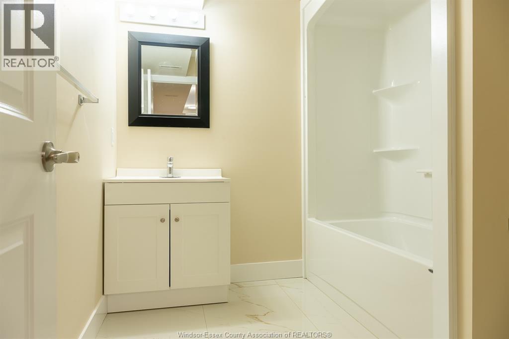 3495 Bloomfield Road Unit# 2, Windsor, Ontario  N9C 3H4 - Photo 10 - 26000164