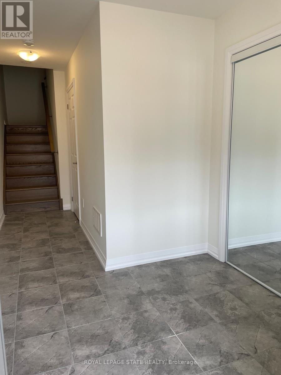 27 St Lawrence Road, Haldimand, Ontario  N3W 0J5 - Photo 2 - X12663444