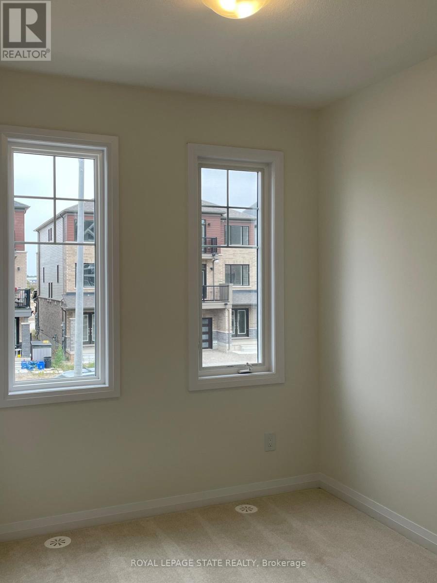 27 St Lawrence Road, Haldimand, Ontario  N3W 0J5 - Photo 6 - X12663444