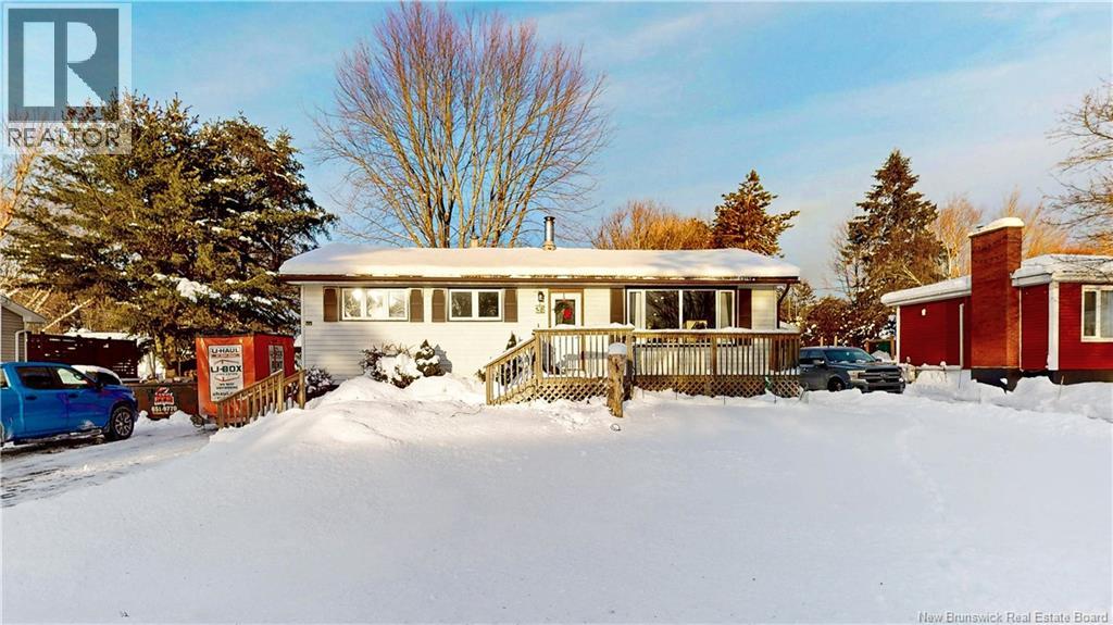 8 Randall Drive, Hampton, New Brunswick  E5N 8A9 - Photo 2 - NB131628