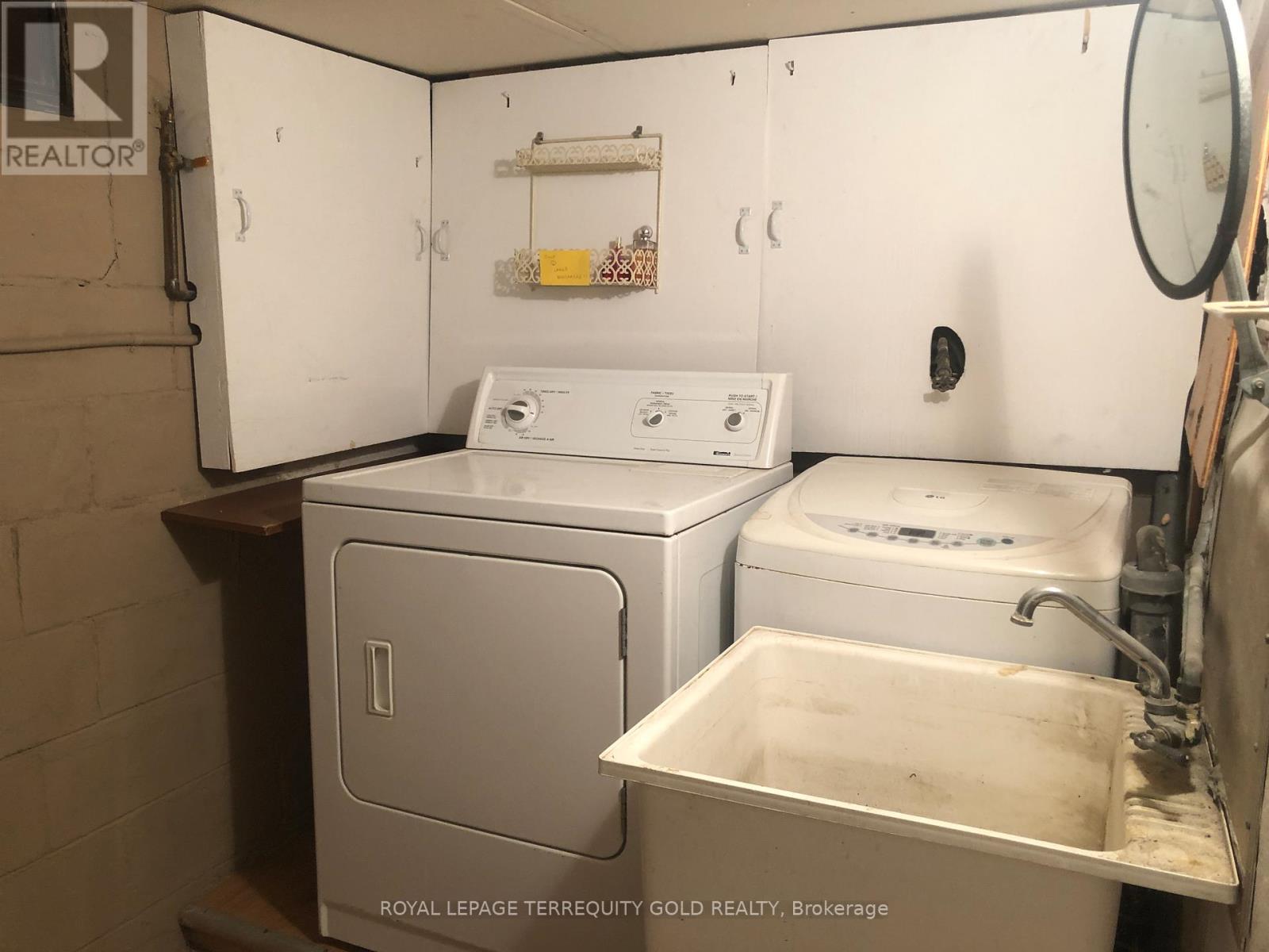 Bsmt - 150 Osler Street, Toronto, Ontario  M6N 2Y8 - Photo 10 - W12648012