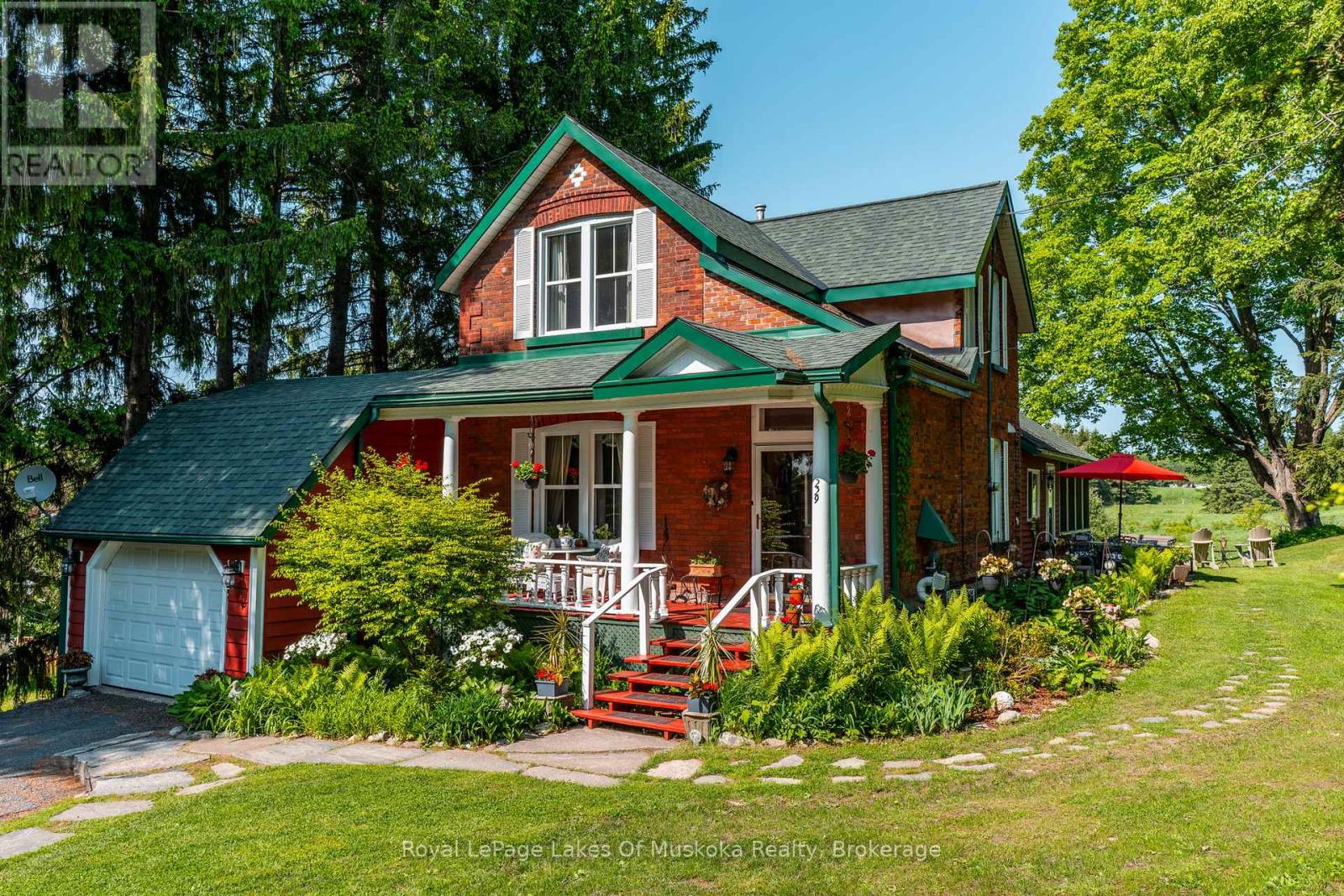 229 FRASERBURG ROAD, Bracebridge, Ontario