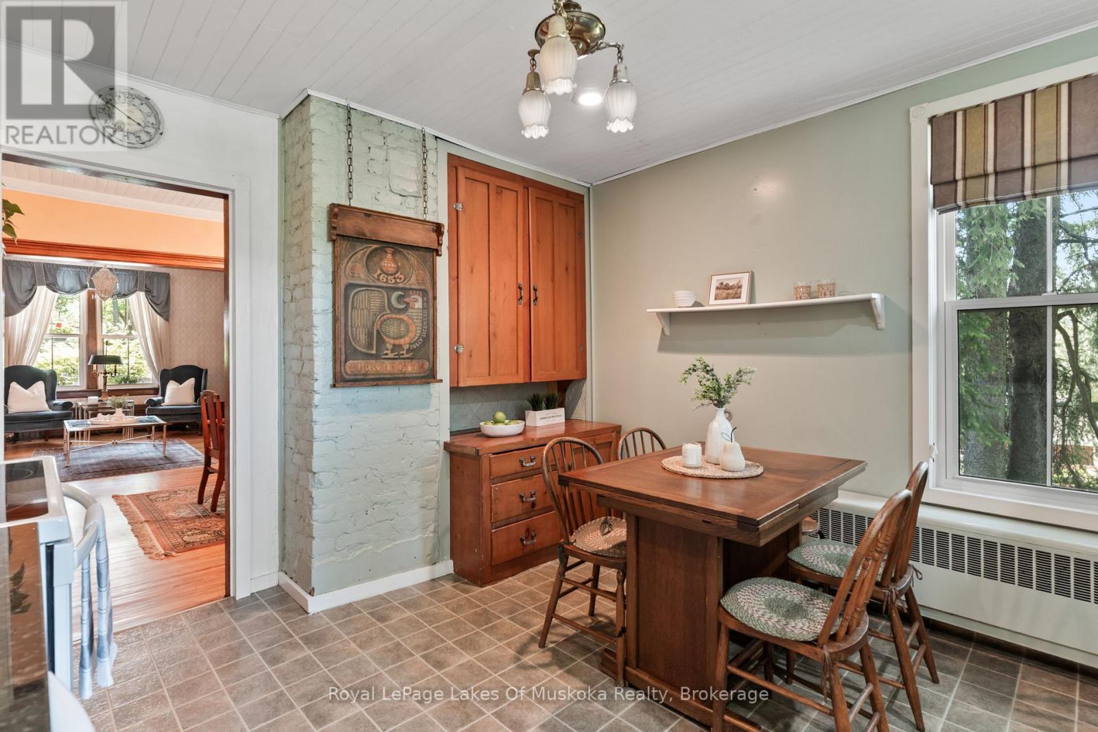 229 Fraserburg Road, Bracebridge (Macaulay), Ontario  P1L 0G9 - Photo 15 - X12663640