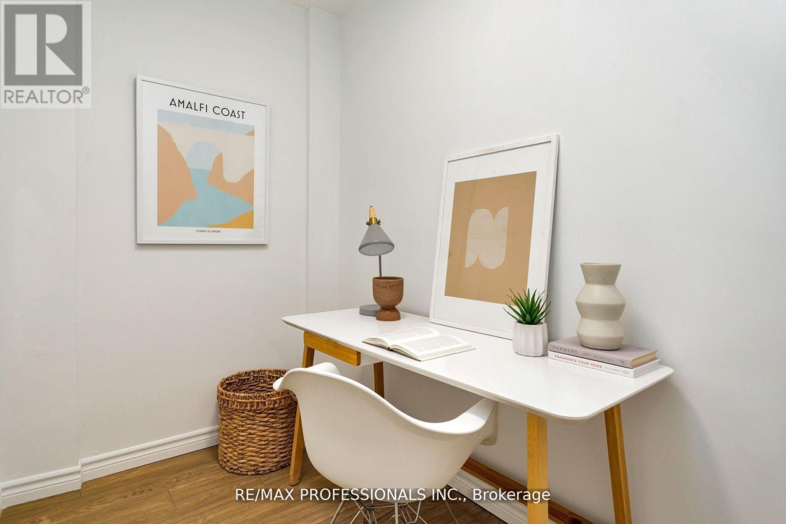 510 - 35 Ormskirk Avenue, Toronto, Ontario  M6S 1A8 - Photo 24 - W12663476