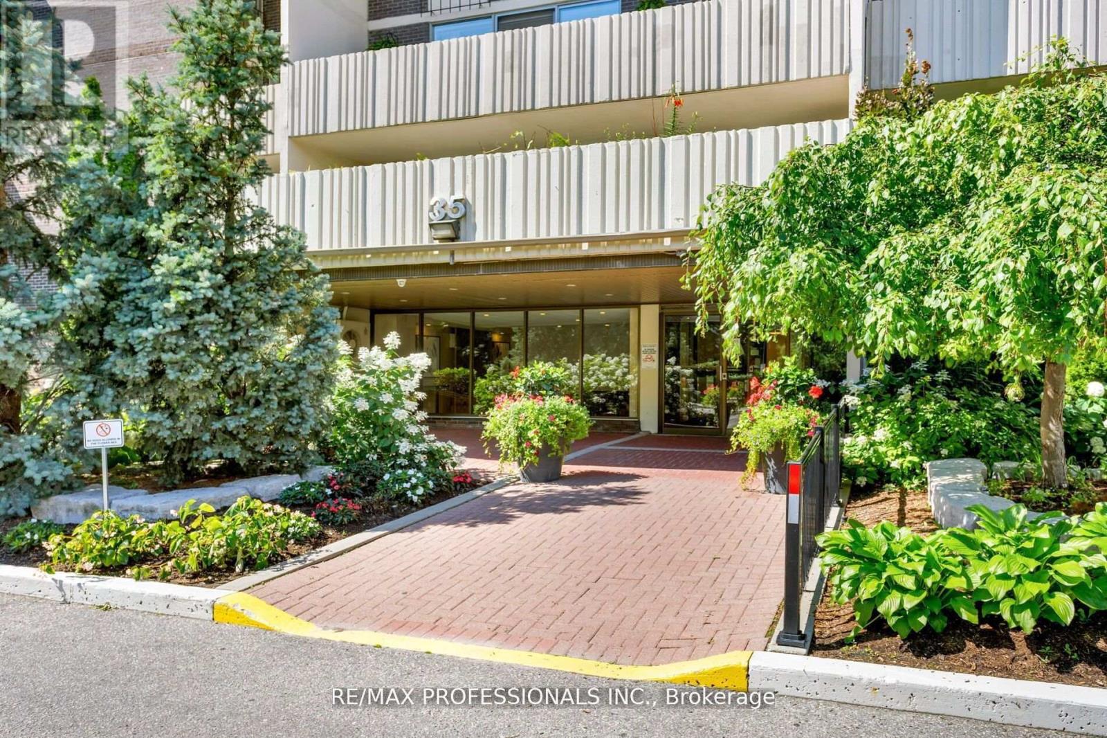 510 - 35 ORMSKIRK AVENUE, Toronto, Ontario