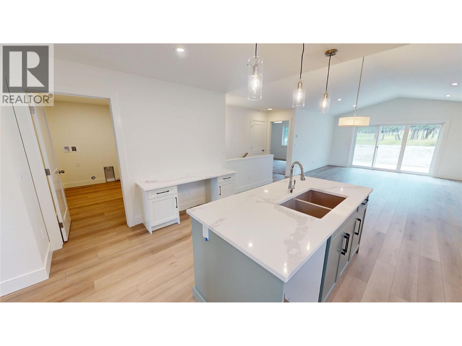 353 Legacy Lookout Unit# B, Cranbrook, British Columbia V1C 0E4 - Photo 6 - 10371899