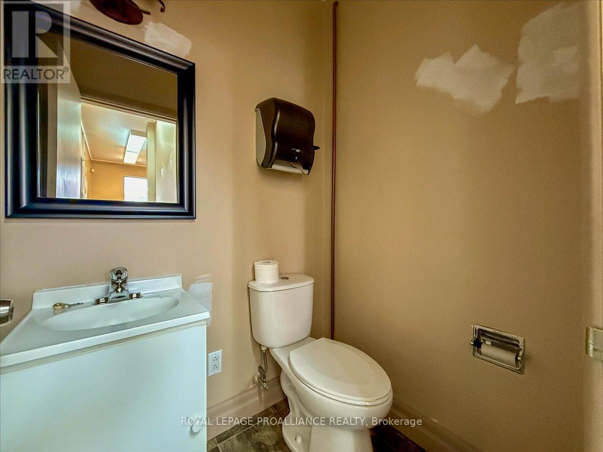 331 & 333 Picton Main Street, Prince Edward County, Ontario  K0K 2T0 - Photo 41 - X12663636