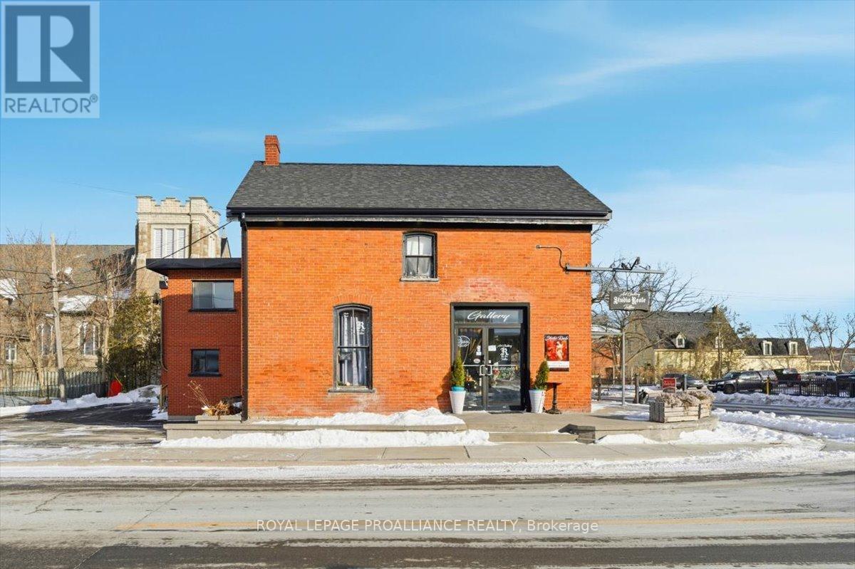 331 & 333 Picton Main Street, Prince Edward County, Ontario  K0K 2T0 - Photo 5 - X12663636